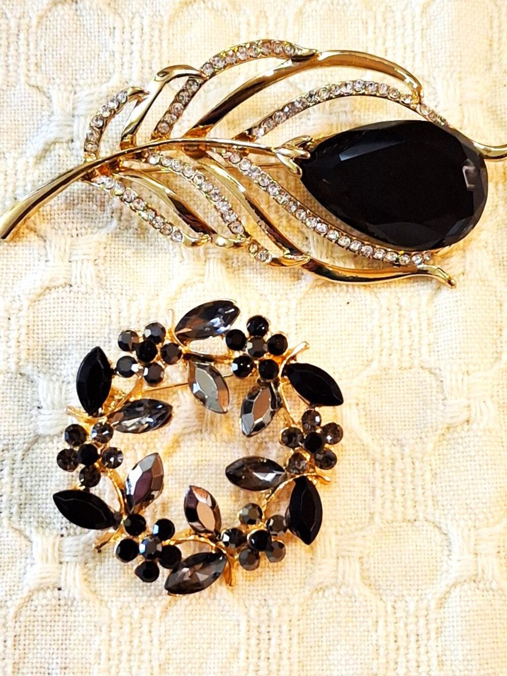 Lot 0f 2 Elegant Black and Gold-tone Brooches NWOT
